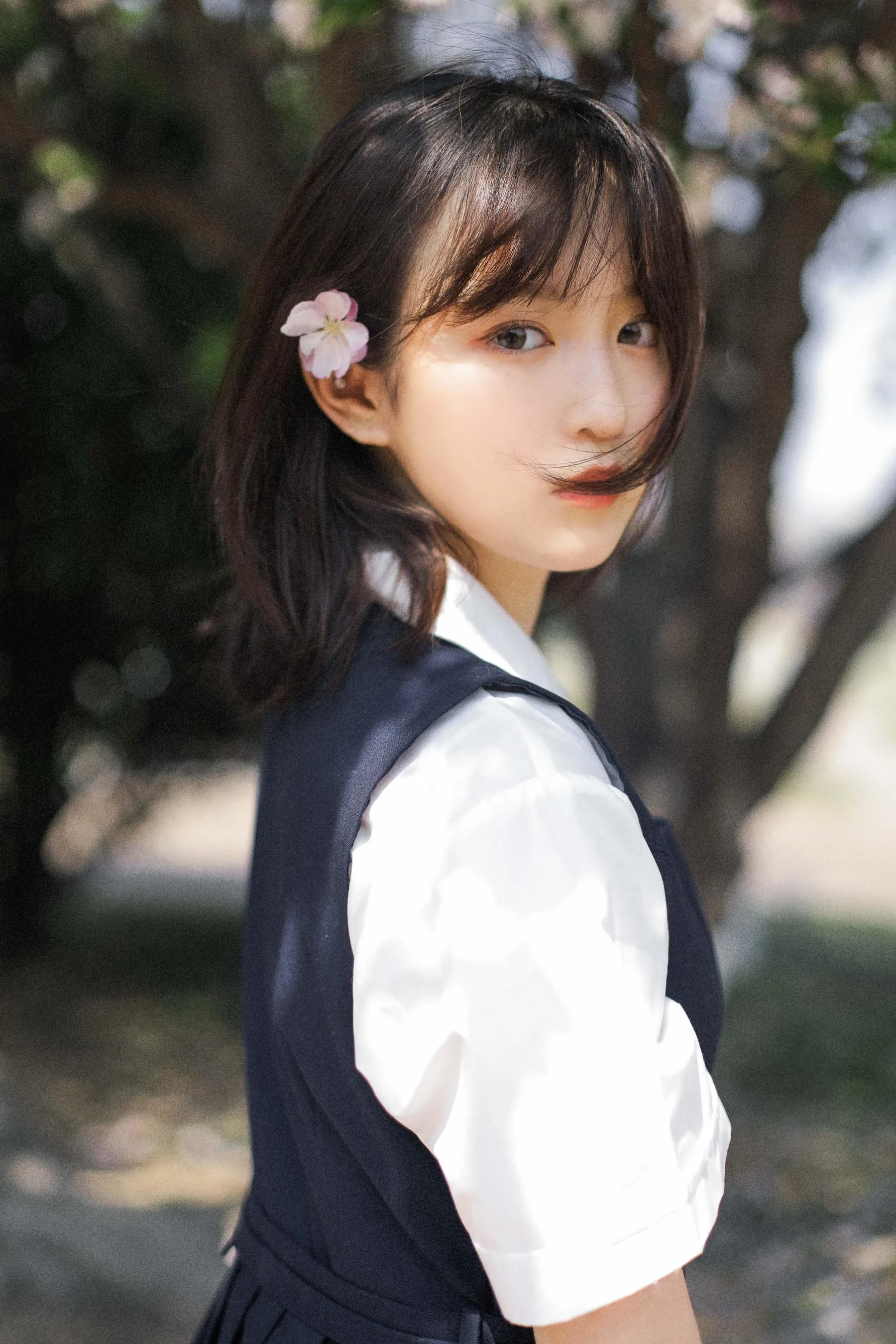 [YITUYU艺图语]2022.07.16 白樱 – 一起去赏花吧 泽钰 [20P]插图4